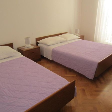 Ivic Apartments Vodice Croatia Eksteriør billede