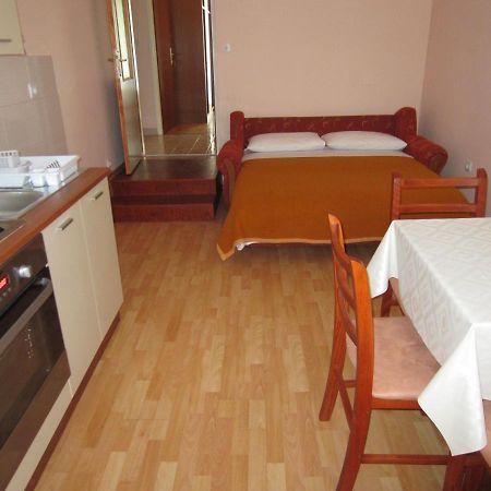 Ivic Apartments Vodice Croatia Eksteriør billede