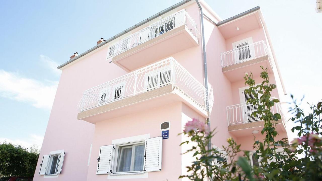 Ivic Apartments Vodice Croatia Eksteriør billede