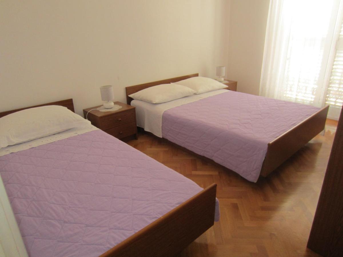 Ivic Apartments Vodice Croatia Eksteriør billede