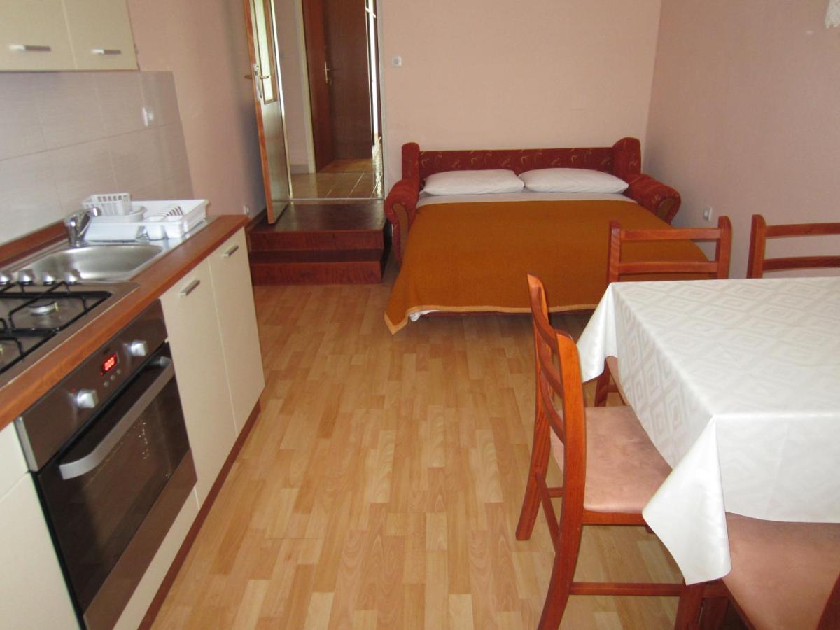 Ivic Apartments Vodice Croatia Eksteriør billede